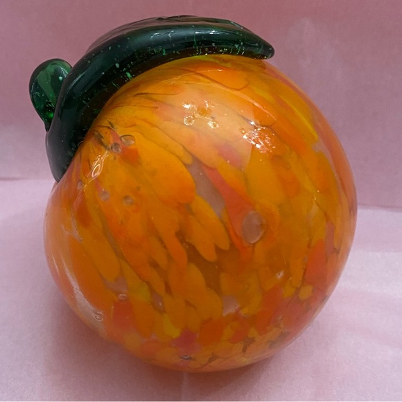 VTG MURANO-STYLE ART GLASS PEACH WITH A GREEN LEAF Paper weight - Picture 12 of 13